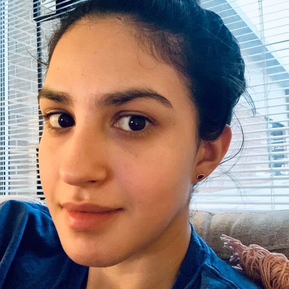 Meet your Posher, Gisel - Picture 1 of 1